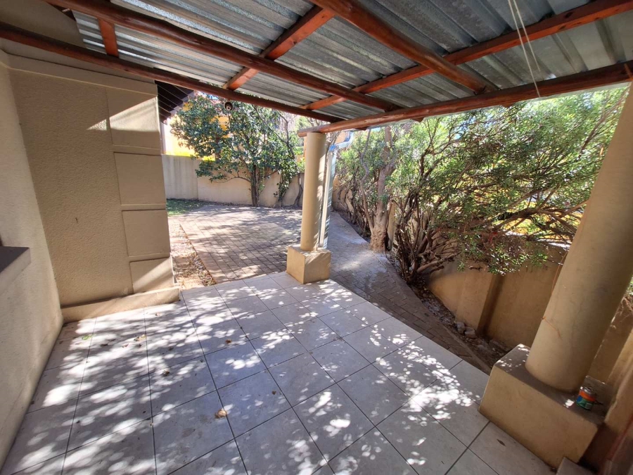 To Let 3 Bedroom Property for Rent in Randburg Gauteng
