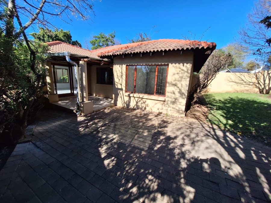 To Let 3 Bedroom Property for Rent in Randburg Gauteng