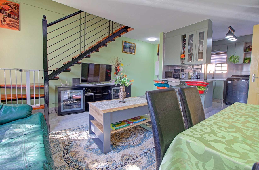 3 Bedroom Property for Sale in Honeydew Ridge Gauteng
