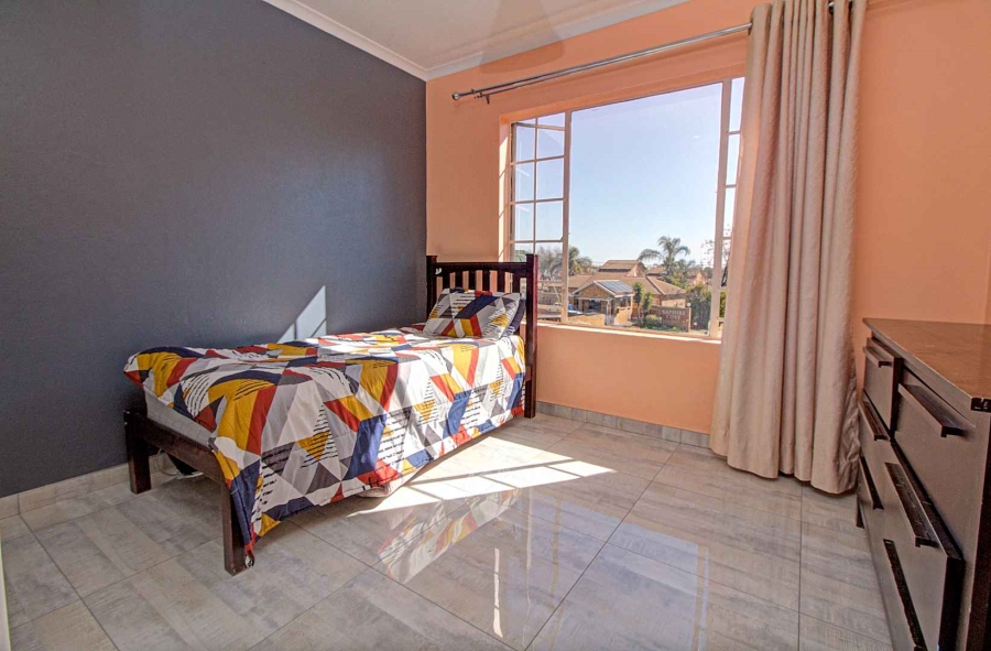 3 Bedroom Property for Sale in Honeydew Ridge Gauteng