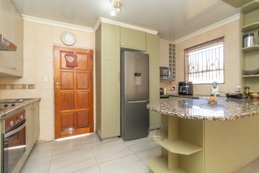 4 Bedroom Property for Sale in Cosmo City Gauteng