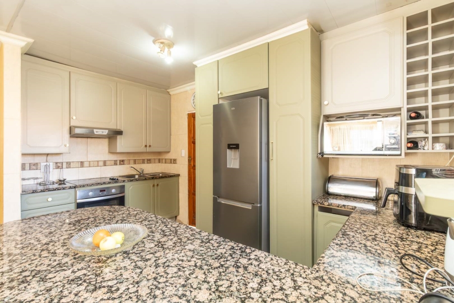 4 Bedroom Property for Sale in Cosmo City Gauteng