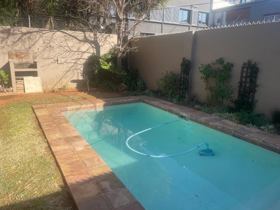 To Let 2 Bedroom Property for Rent in Melrose North Gauteng