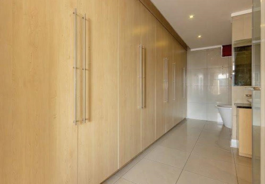 To Let 3 Bedroom Property for Rent in Sandown Gauteng