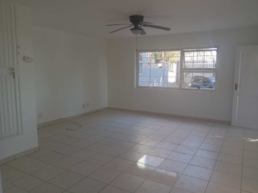 To Let 2 Bedroom Property for Rent in Orange Grove Gauteng
