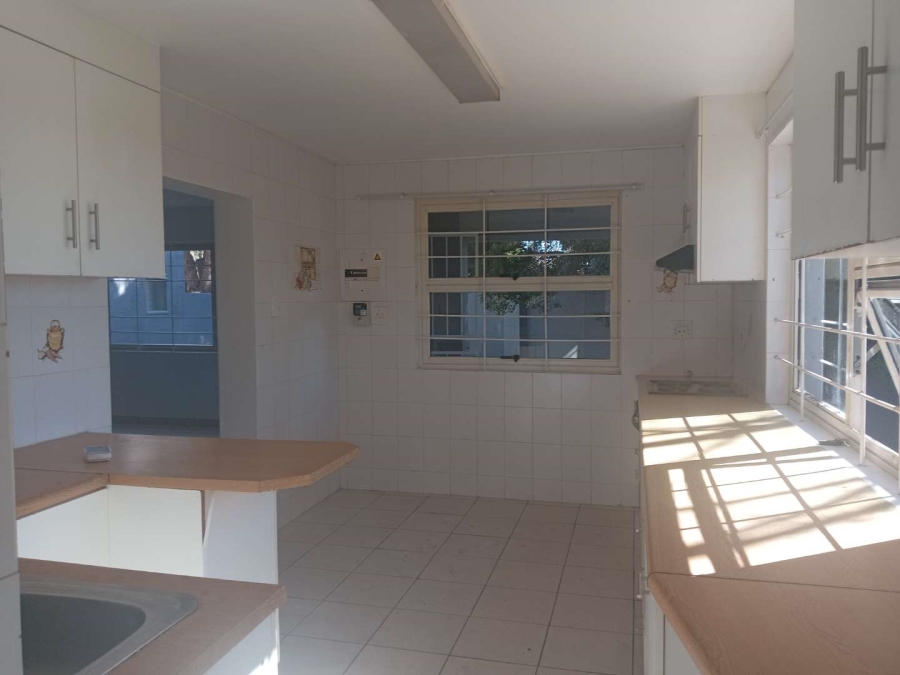 To Let 2 Bedroom Property for Rent in Orange Grove Gauteng