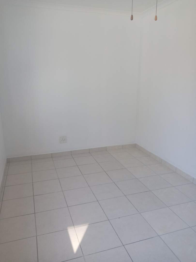 To Let 2 Bedroom Property for Rent in Orange Grove Gauteng