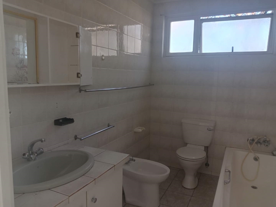 To Let 2 Bedroom Property for Rent in Orange Grove Gauteng