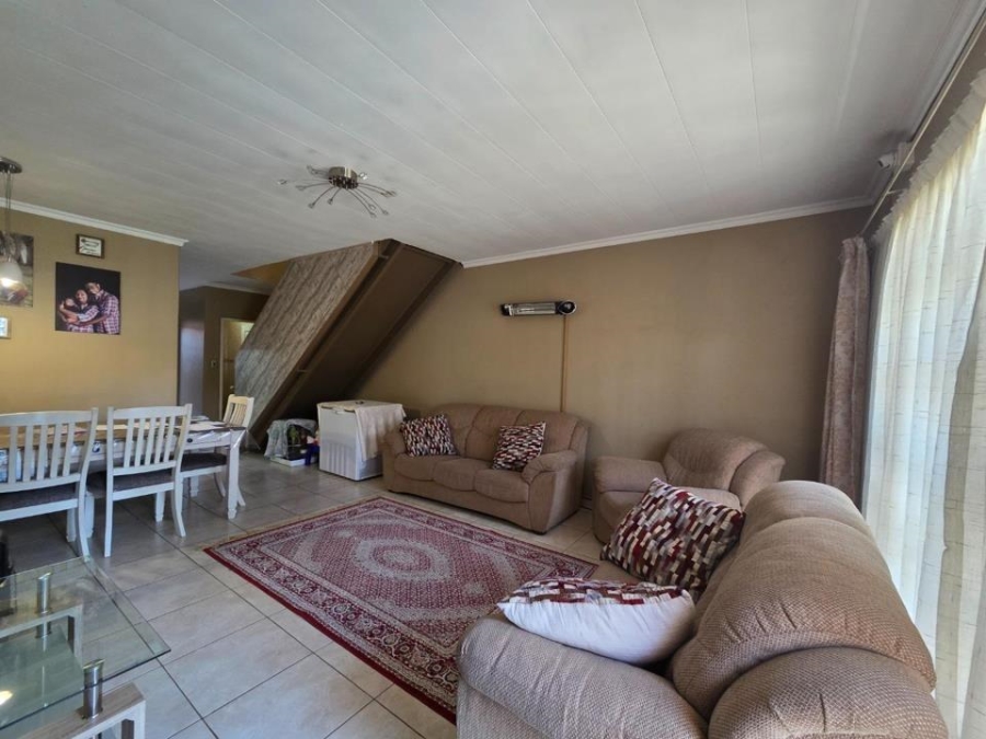 2 Bedroom Property for Sale in South Crest Gauteng