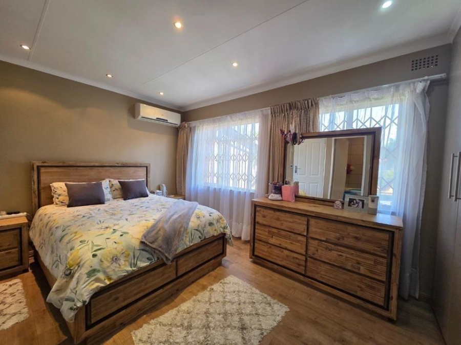 2 Bedroom Property for Sale in South Crest Gauteng