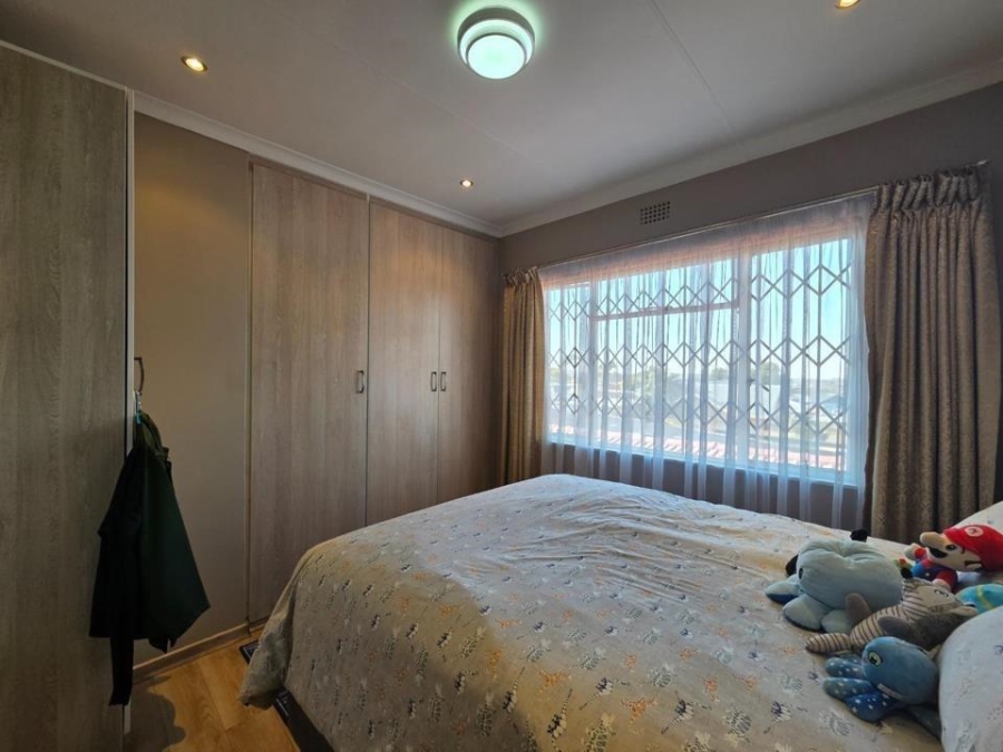 2 Bedroom Property for Sale in South Crest Gauteng