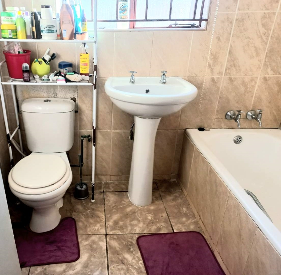 3 Bedroom Property for Sale in Dawn Park Gauteng