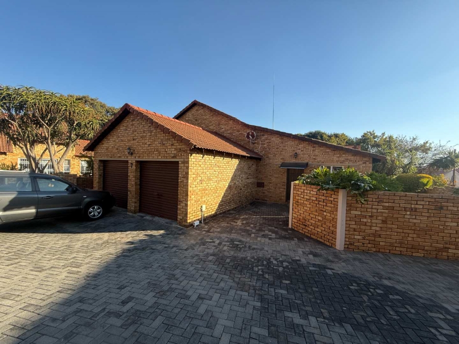To Let 3 Bedroom Property for Rent in Radiokop Gauteng