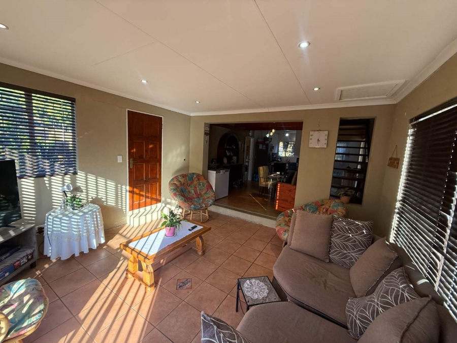 To Let 3 Bedroom Property for Rent in Radiokop Gauteng