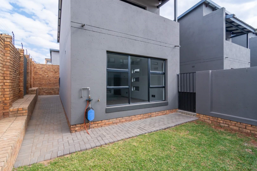 3 Bedroom Property for Sale in Noordheuwel Gauteng