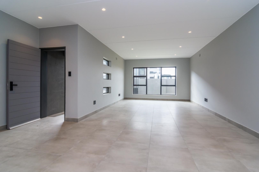 3 Bedroom Property for Sale in Noordheuwel Gauteng