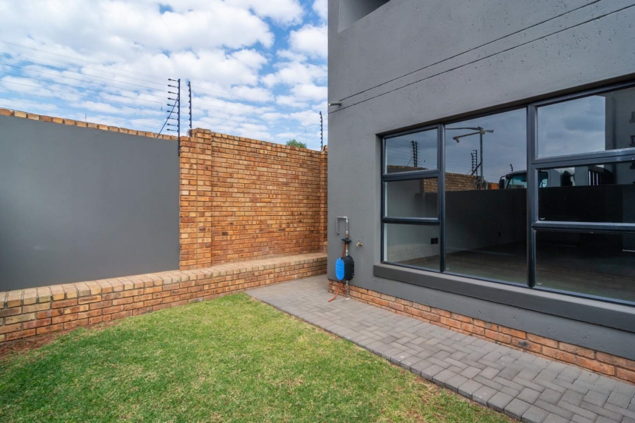 3 Bedroom Property for Sale in Noordheuwel Gauteng
