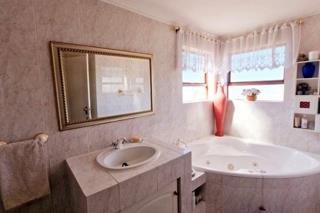 3 Bedroom Property for Sale in Bassonia Gauteng