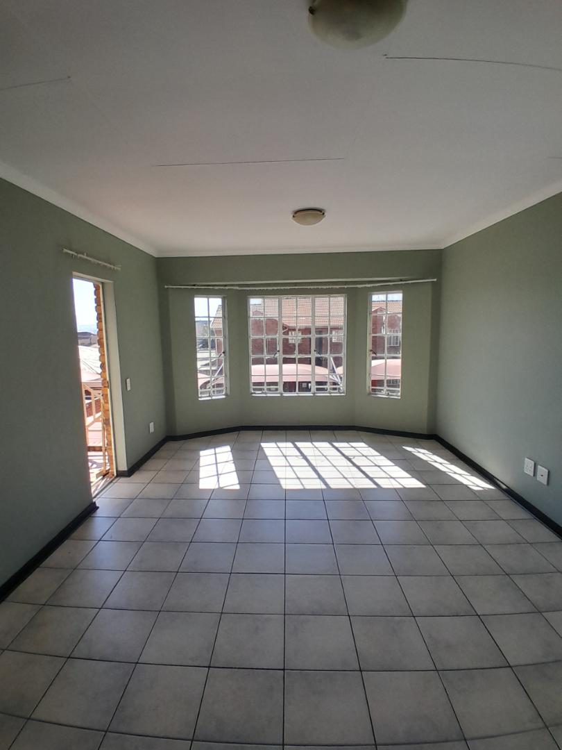 2 Bedroom Property for Sale in Regents Park Gauteng