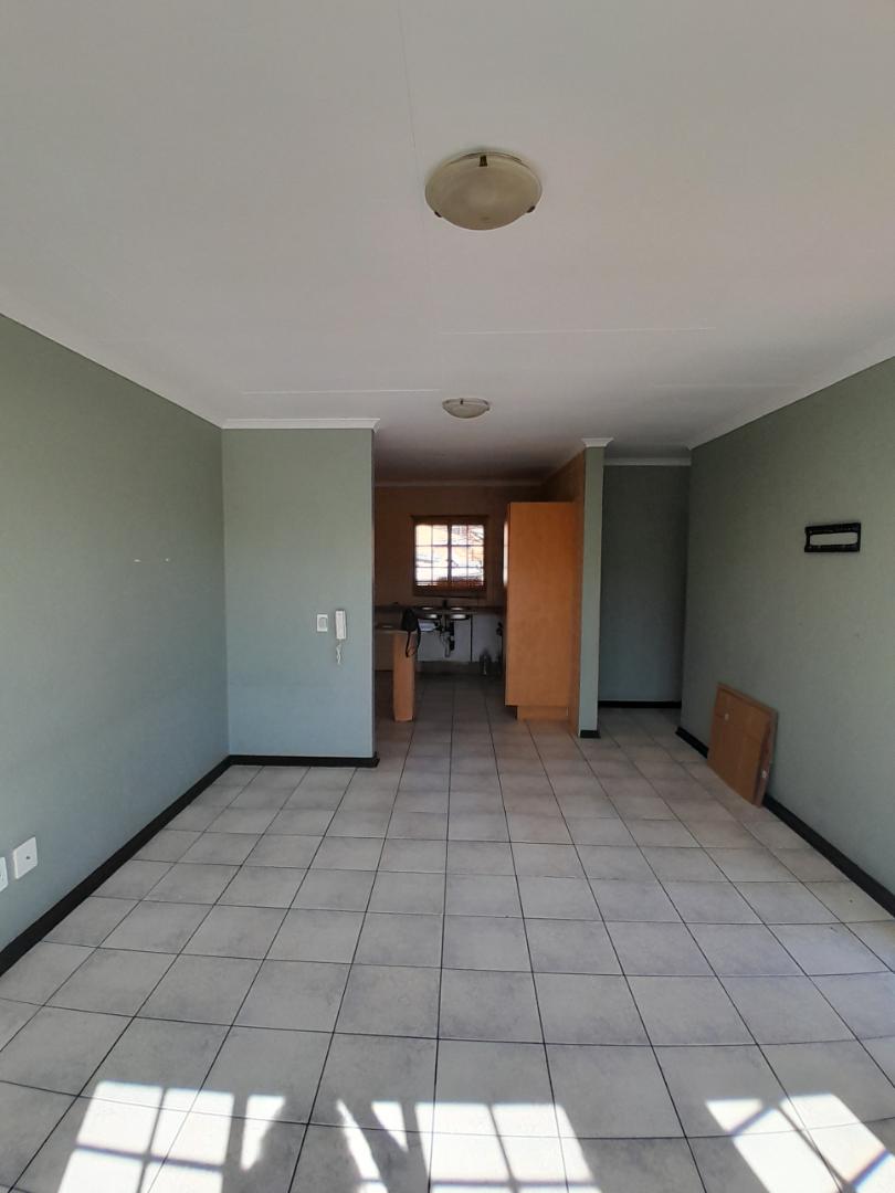 2 Bedroom Property for Sale in Regents Park Gauteng