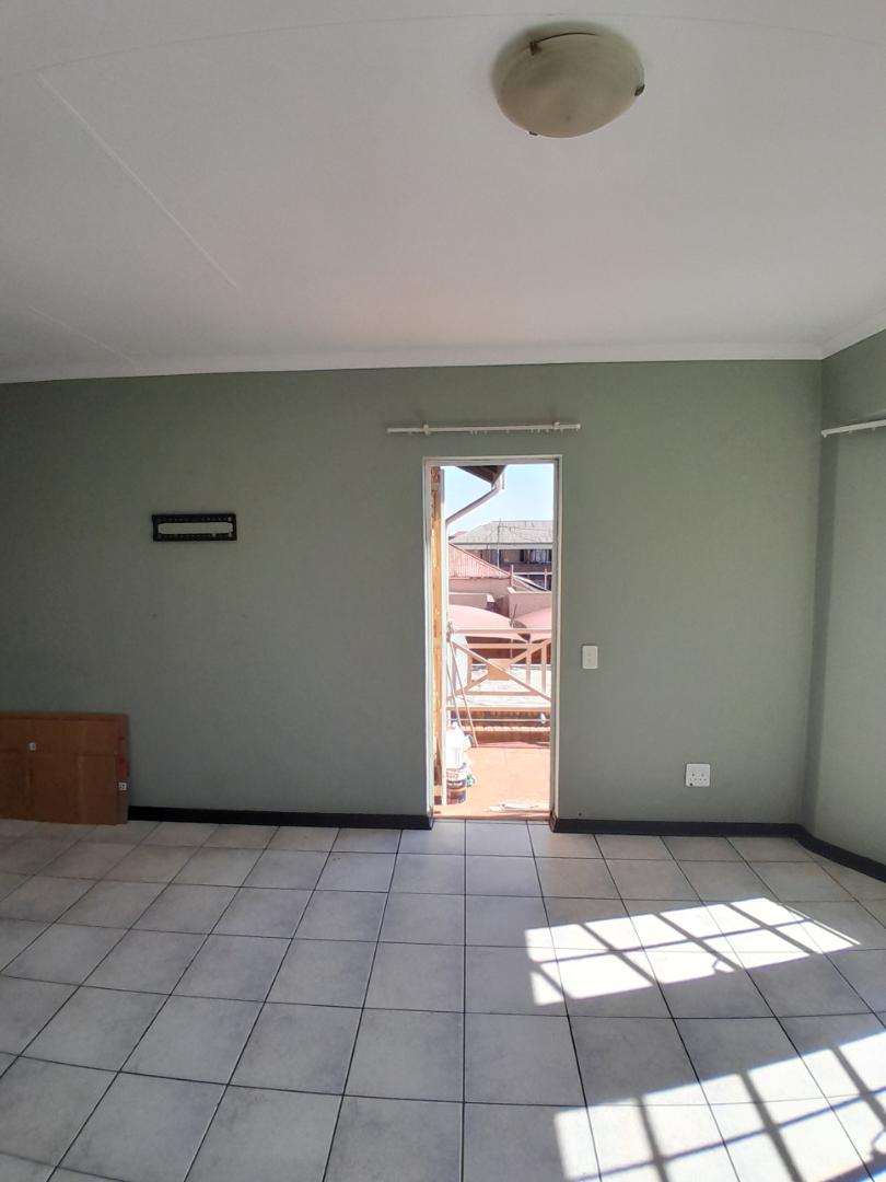 2 Bedroom Property for Sale in Regents Park Gauteng