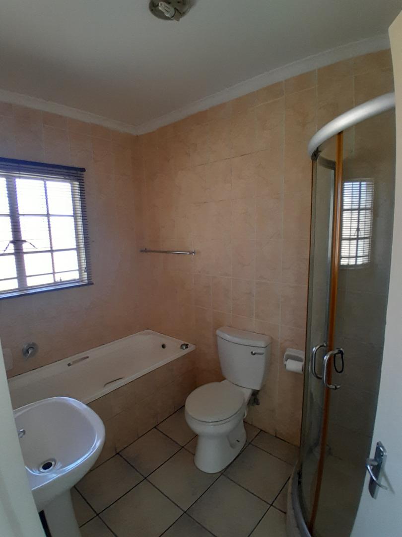 2 Bedroom Property for Sale in Regents Park Gauteng