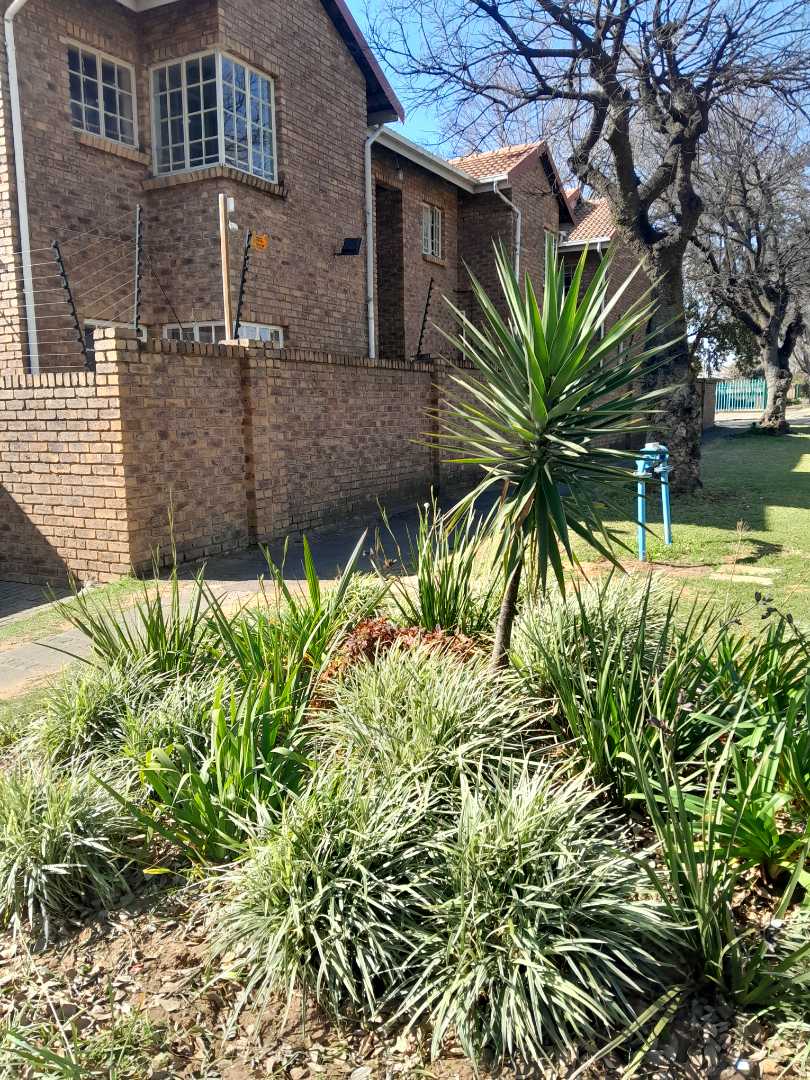 2 Bedroom Property for Sale in Regents Park Gauteng