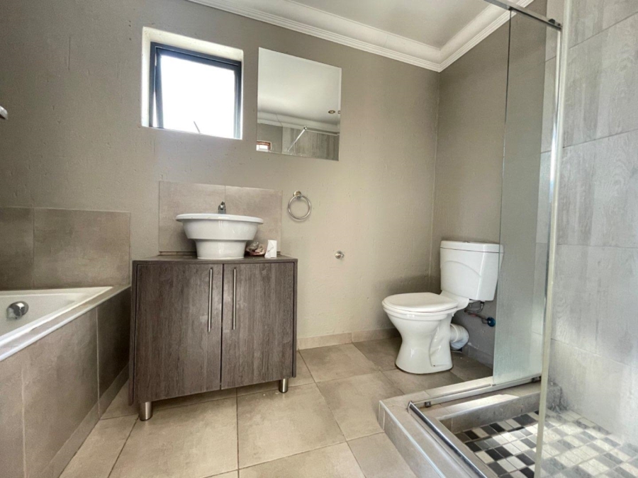 To Let 3 Bedroom Property for Rent in Terenure Gauteng