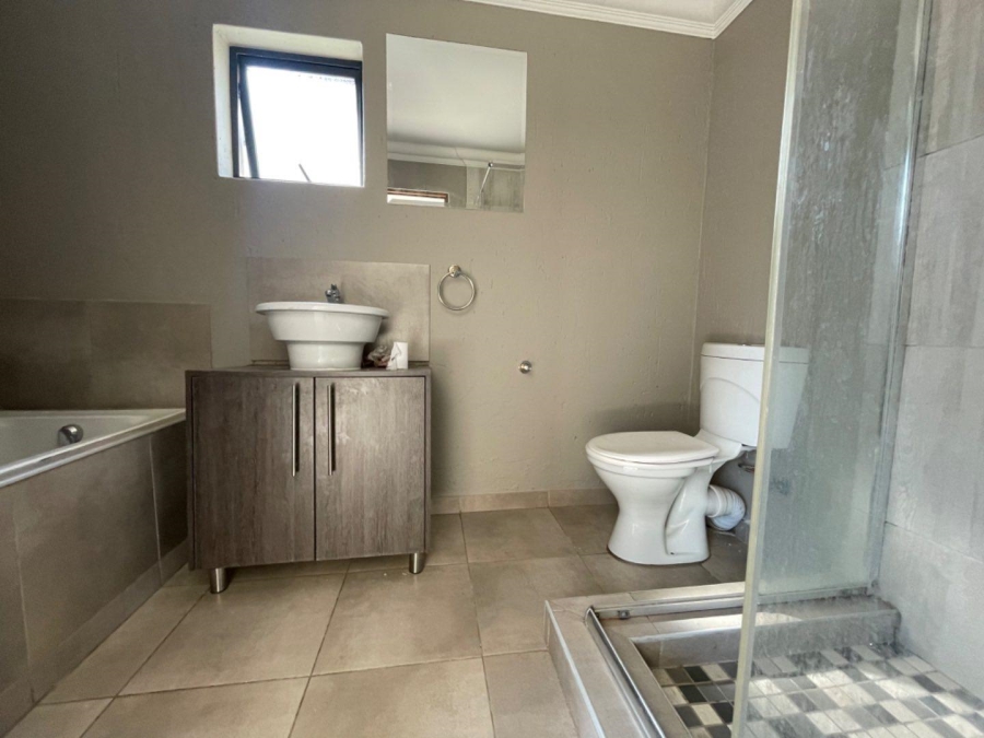 To Let 3 Bedroom Property for Rent in Terenure Gauteng