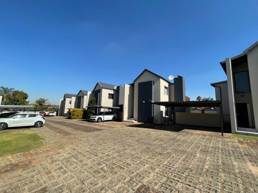 To Let 3 Bedroom Property for Rent in Terenure Gauteng