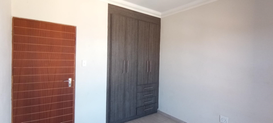 To Let 2 Bedroom Property for Rent in Terenure Gauteng