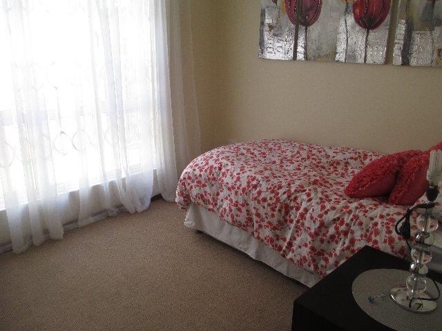 To Let 2 Bedroom Property for Rent in Faerie Glen Gauteng
