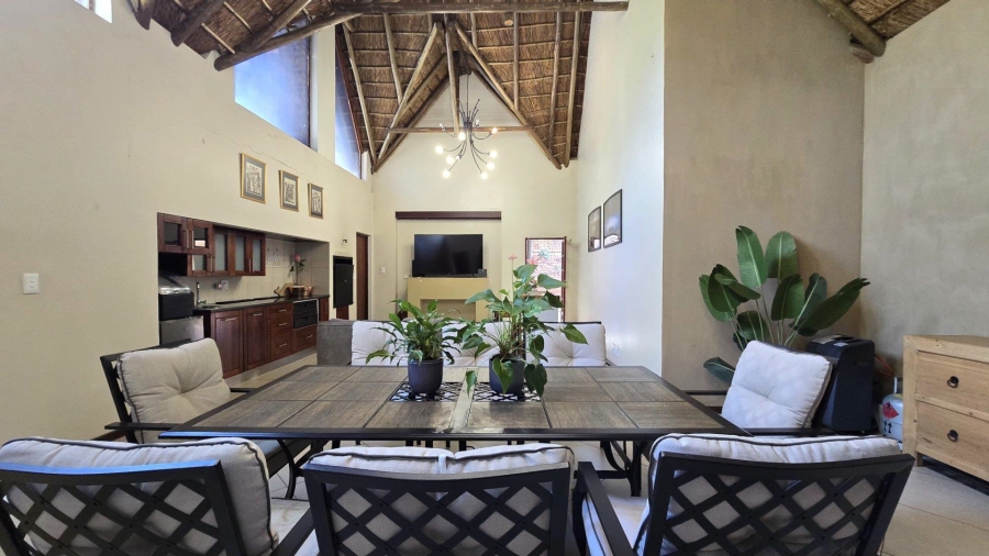 3 Bedroom Property for Sale in Die Hoewes Gauteng