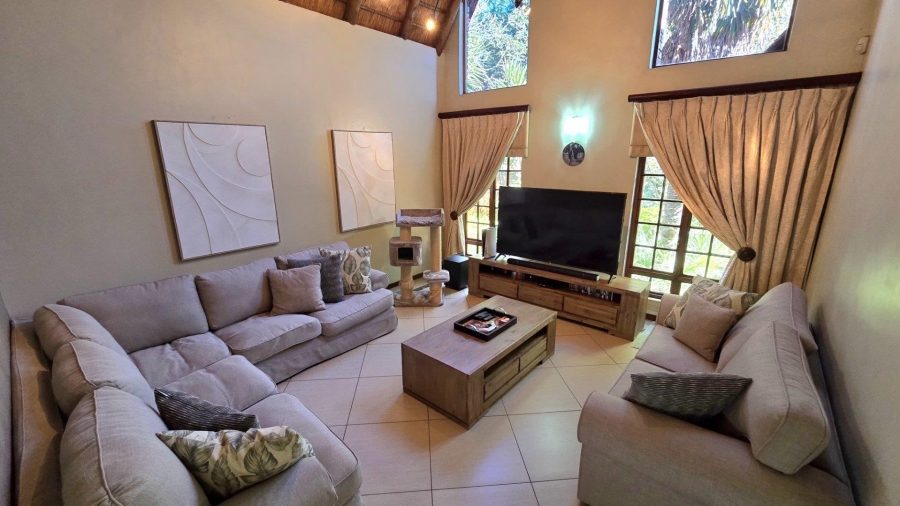 3 Bedroom Property for Sale in Die Hoewes Gauteng