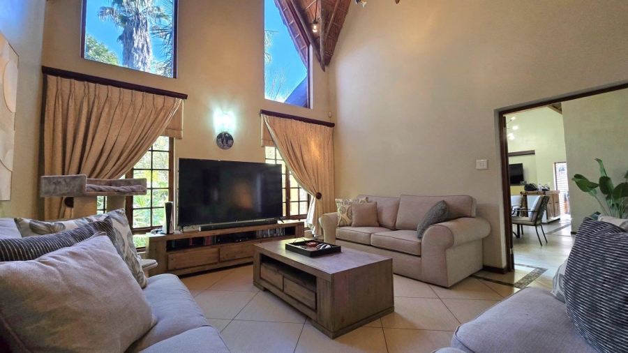 3 Bedroom Property for Sale in Die Hoewes Gauteng