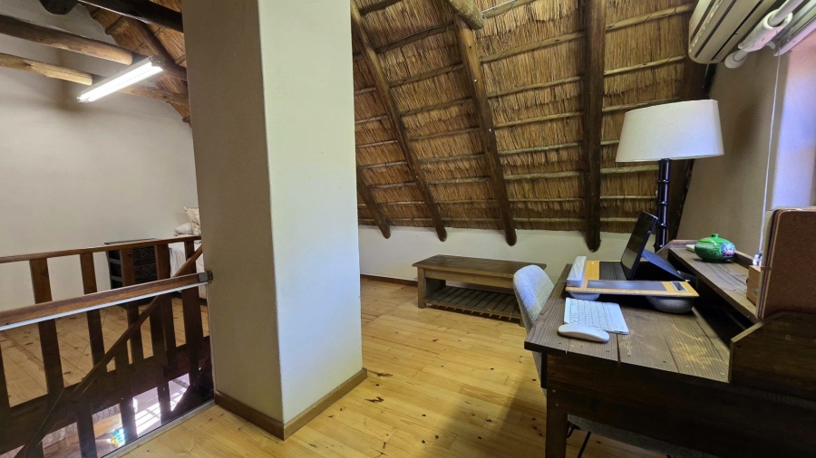 3 Bedroom Property for Sale in Die Hoewes Gauteng