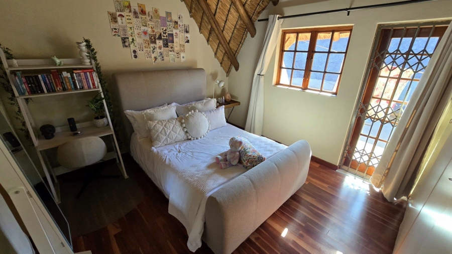 3 Bedroom Property for Sale in Die Hoewes Gauteng