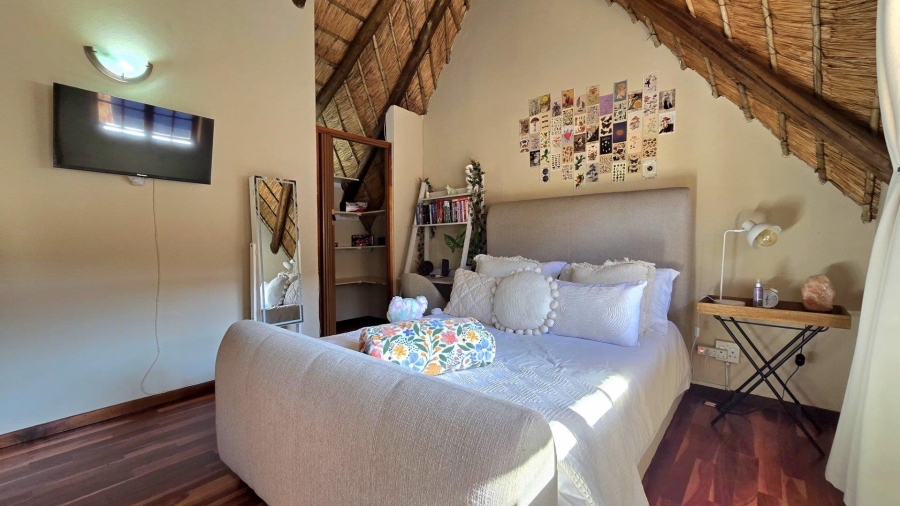 3 Bedroom Property for Sale in Die Hoewes Gauteng