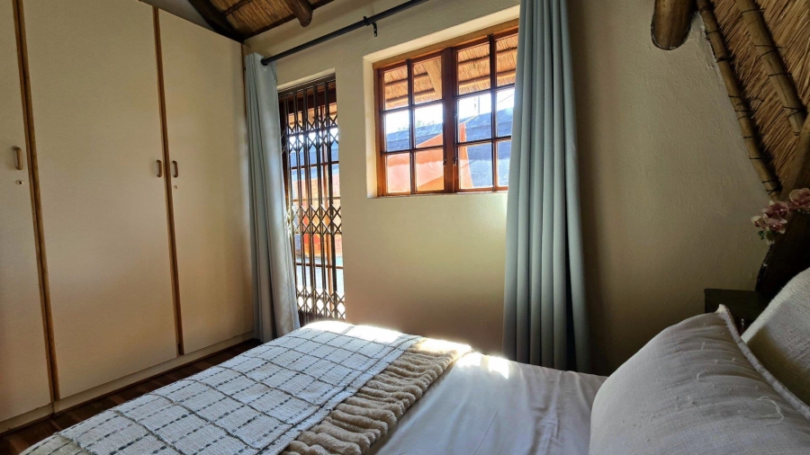3 Bedroom Property for Sale in Die Hoewes Gauteng