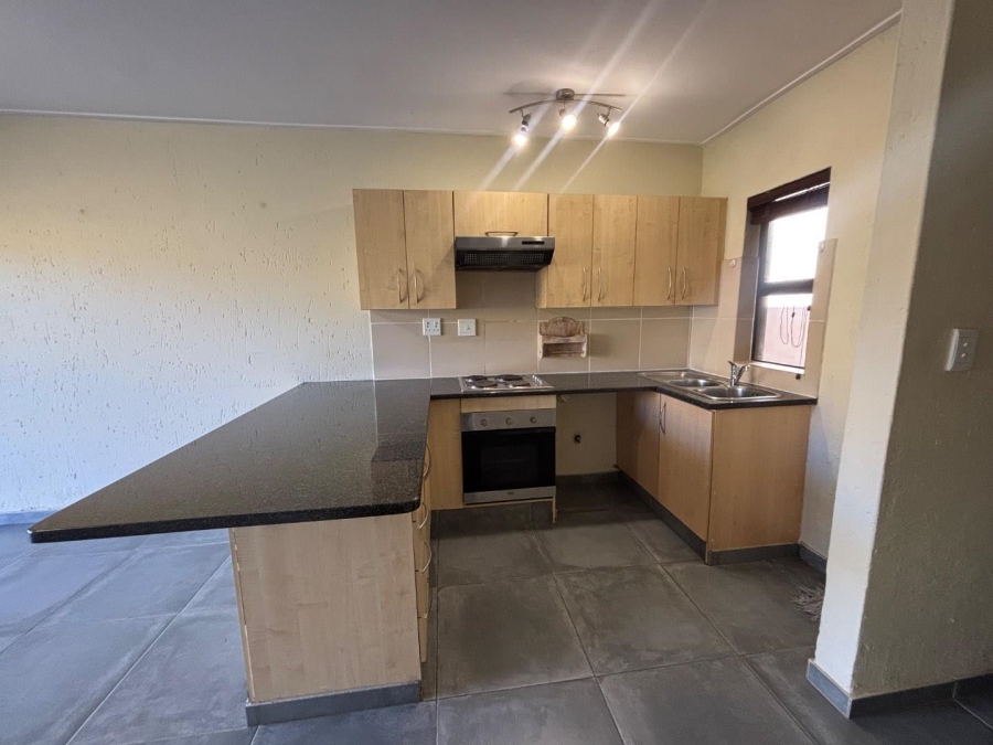 To Let 1 Bedroom Property for Rent in Jackal Creek Golf Estate Gauteng