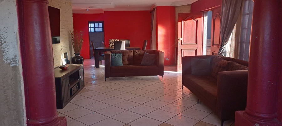 4 Bedroom Property for Sale in Nellmapius Gauteng
