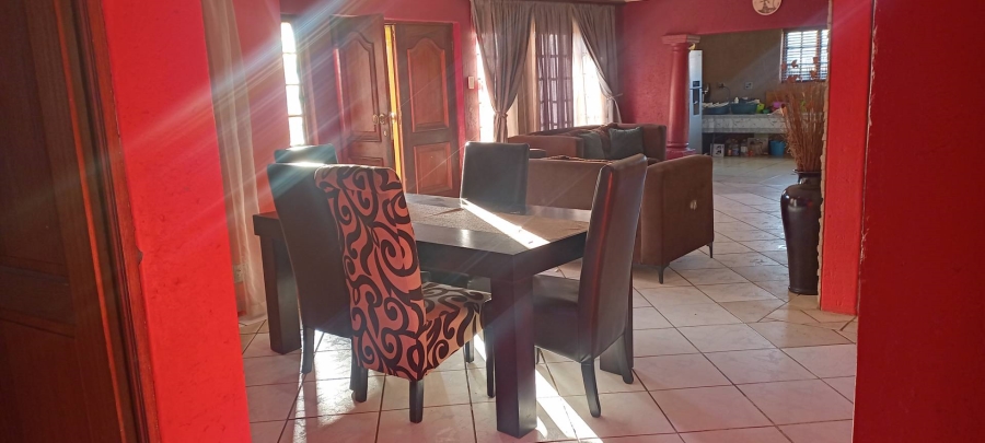 4 Bedroom Property for Sale in Nellmapius Gauteng