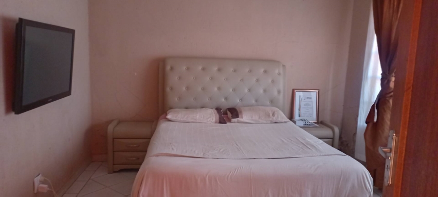4 Bedroom Property for Sale in Nellmapius Gauteng