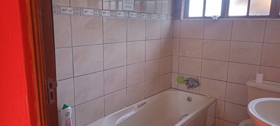 4 Bedroom Property for Sale in Nellmapius Gauteng