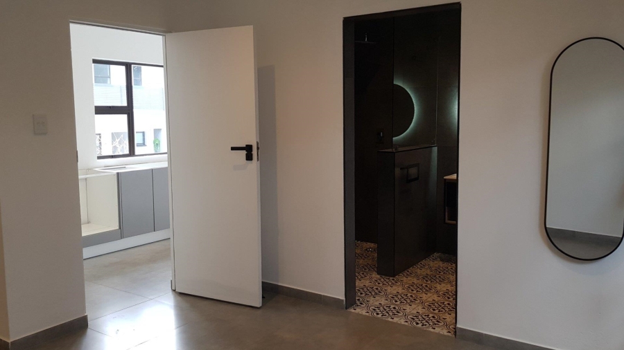 1 Bedroom Property for Sale in Blairgowrie Gauteng