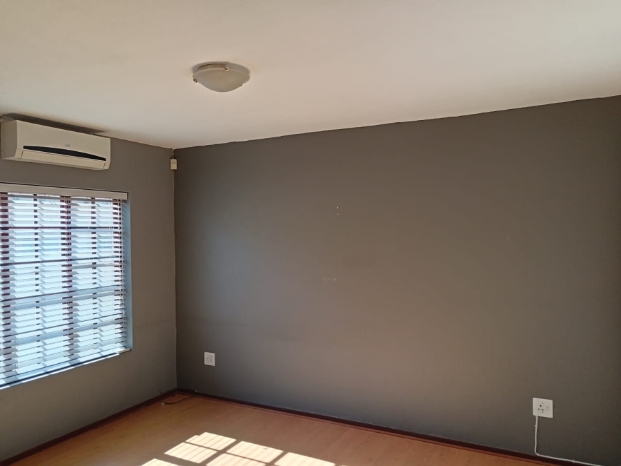 3 Bedroom Property for Sale in Equestria Gauteng
