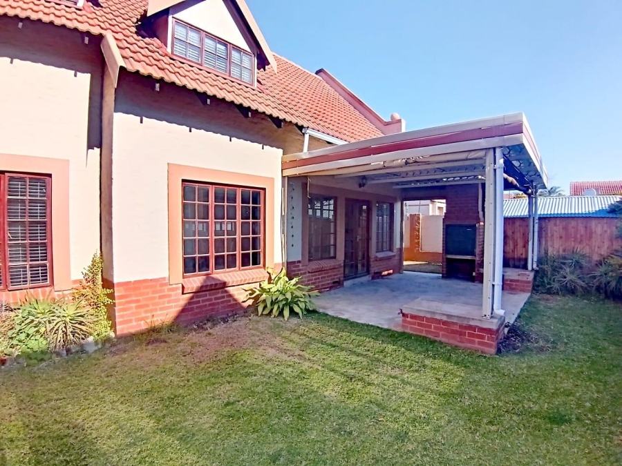 3 Bedroom Property for Sale in Equestria Gauteng