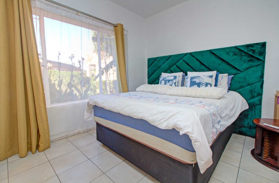 2 Bedroom Property for Sale in Wilgeheuwel Gauteng