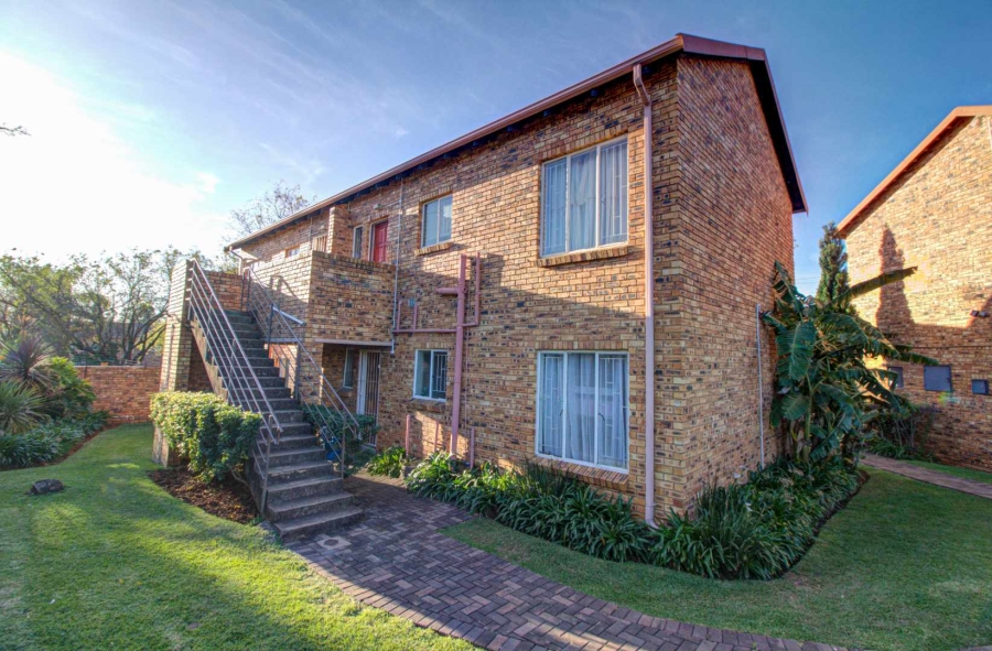 2 Bedroom Property for Sale in Wilgeheuwel Gauteng