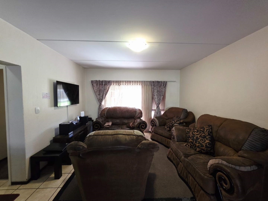 2 Bedroom Property for Sale in Northwold Gauteng